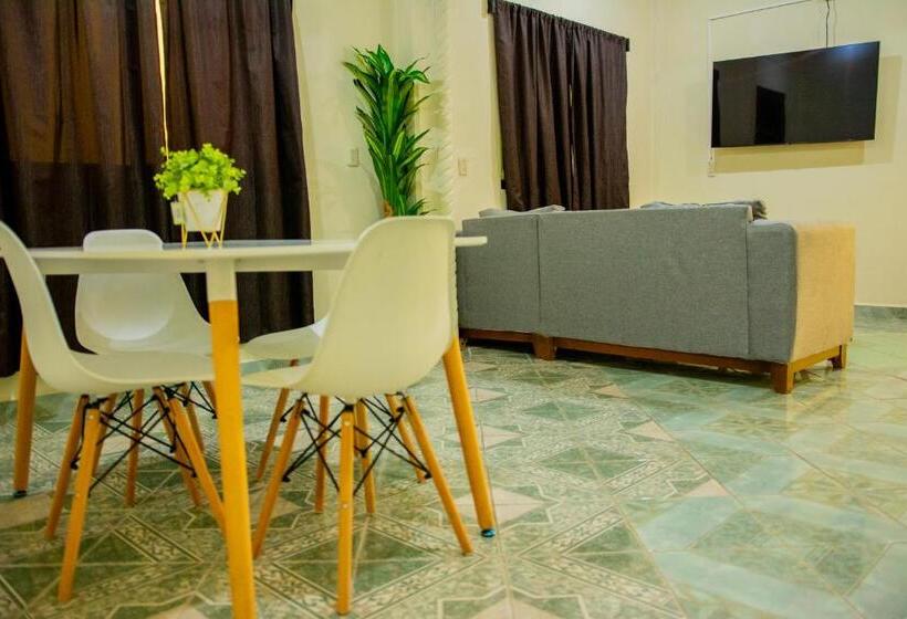 デラックストリプルルーム, Posada Girasol