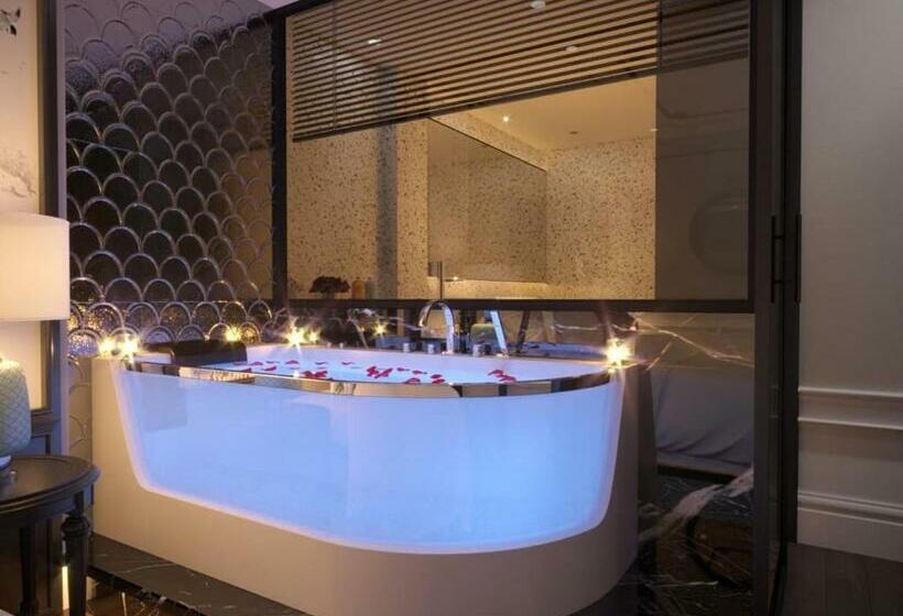 اتاق لوکس, Elisa Boutique Saigon