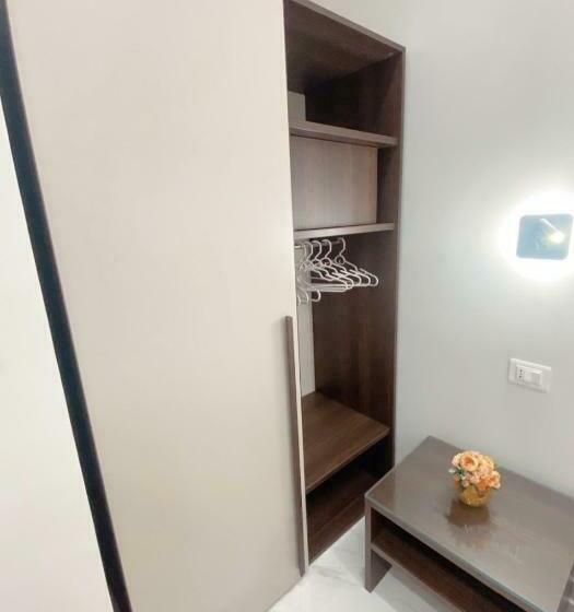 Quarto Triplo Estandar, Meligrana Central Rooms