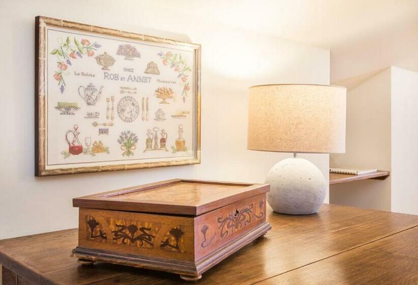 キングサイズベッドのスーペリアルーム, Zámek Dobřenice