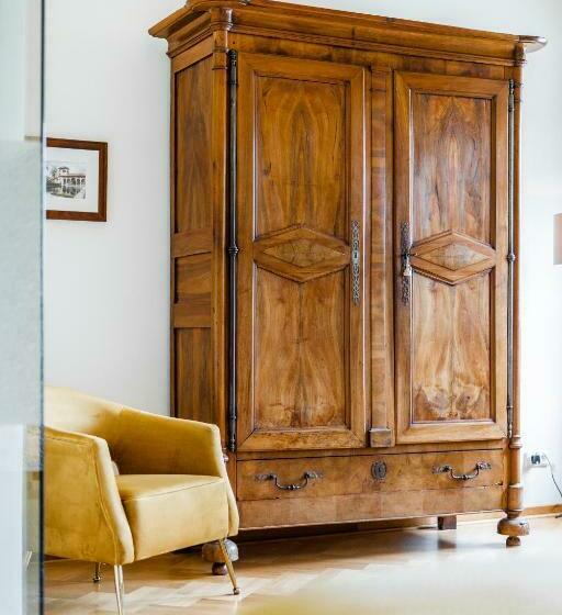 キングサイズベッドのデラックスルーム, Zámek Dobřenice