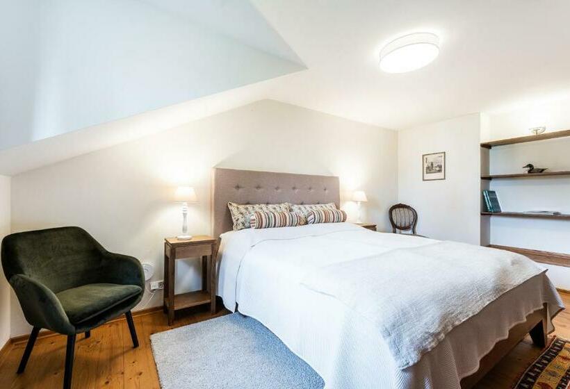 スタンダードルーム, Zámek Dobřenice