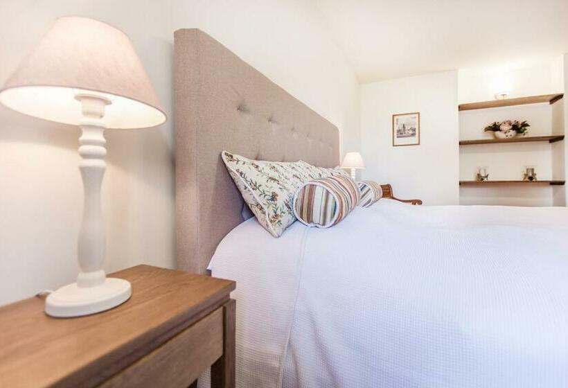 スタンダードルーム, Zámek Dobřenice