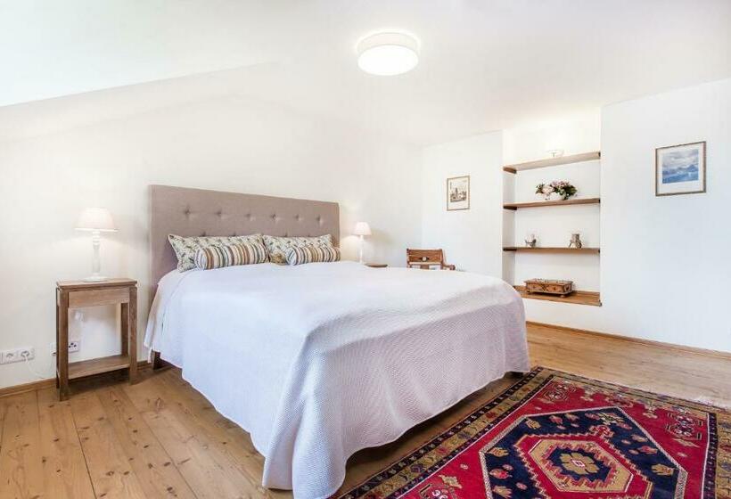 スタンダードルーム, Zámek Dobřenice