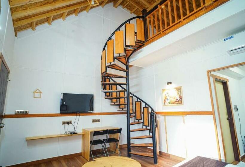 Четырехместный Номер Стандарт Вид на Сад, Kcr Resorts & Convention