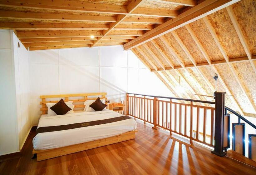 Четырехместный Номер Стандарт Вид на Сад, Kcr Resorts & Convention