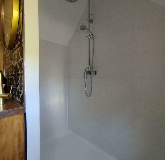 バスタブ付きスタンダードルーム, Cottage Climatisé Avec Baignoire Spa 2 Personnes