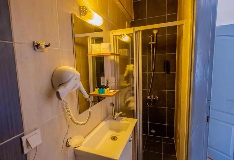 Perhehuone, Vera Hotel Kaş