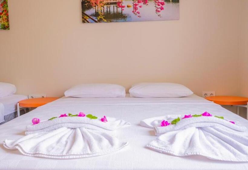 اتاق خانوادگی, Vera Hotel Kaş