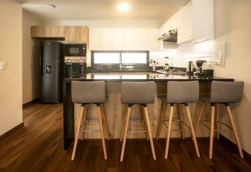 Appartement met 1 Slaapkamer en Balkon, Alcanfores 1262 By Wynwood House