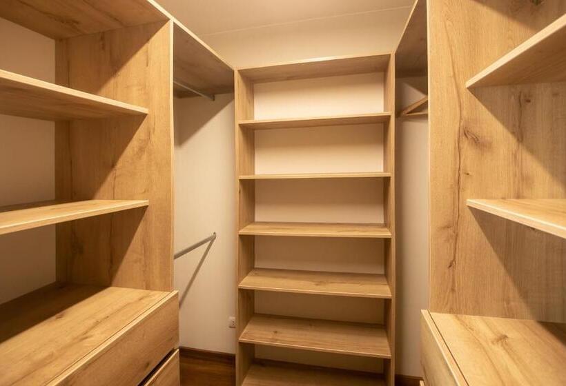 Appartement met 1 Slaapkamer en Balkon, Alcanfores 1262 By Wynwood House