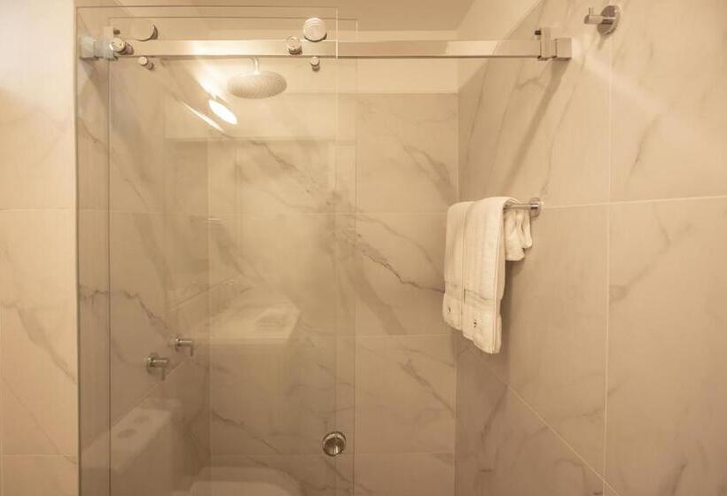 Apartamento 1 Dormitório com Sacada, Alcanfores 1262 By Wynwood House