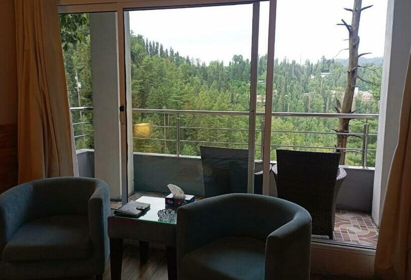 اتاق استاندارد با تخت بزرگ, Fogland Hotel Nathia Gali