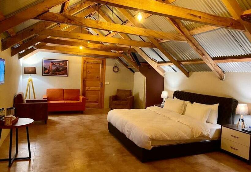 سوئیت پرزیدنت, Fogland Hotel Nathia Gali