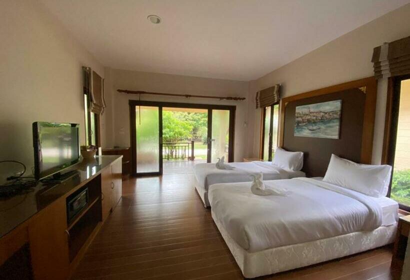 豪华房间, Chaithalay Khanom Resort