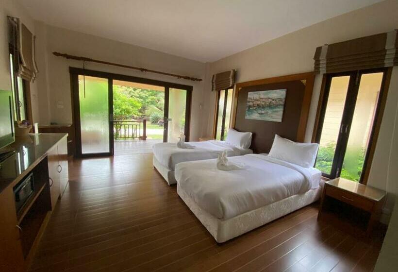 豪华房间, Chaithalay Khanom Resort