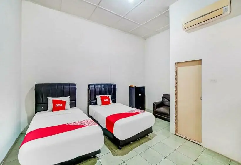 デラックスルーム, Oyo 90834 Hotel Anugrah