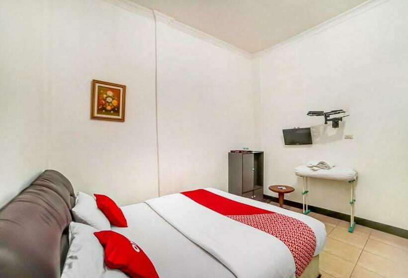 جناح ديلوكس, Oyo 90834 Hotel Anugrah