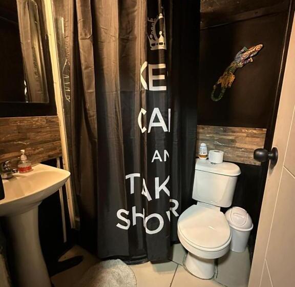 Standard Yhden Hengen Huone, Hostal Suomi