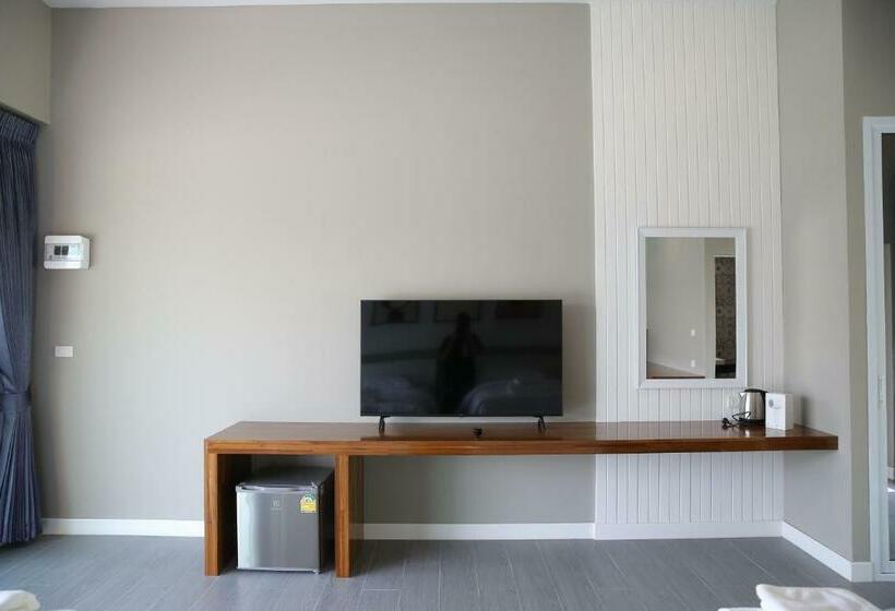 غرفة ديلوكس, Club45