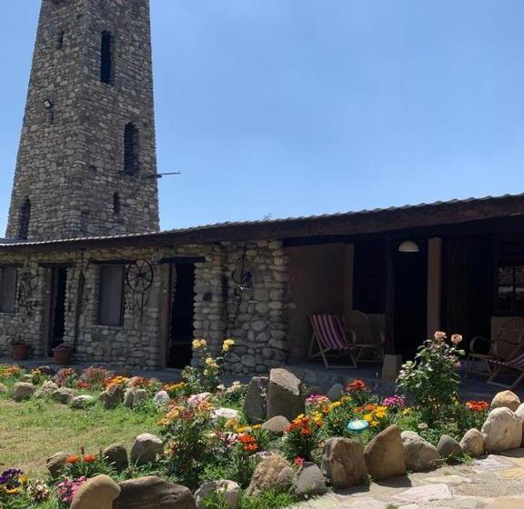 اتاق لوکس, Golden Cradle