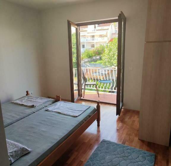 اتاق استاندارد با بالکن, Igors