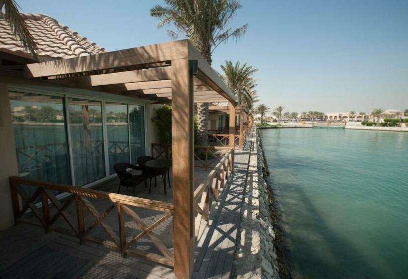 کابین, Albander Hotel & Resort