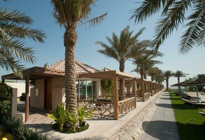کابین, Albander Hotel & Resort