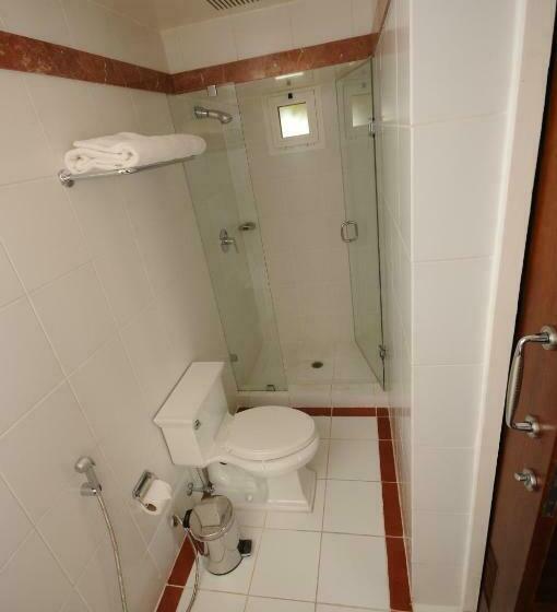 کابین, Albander Hotel & Resort