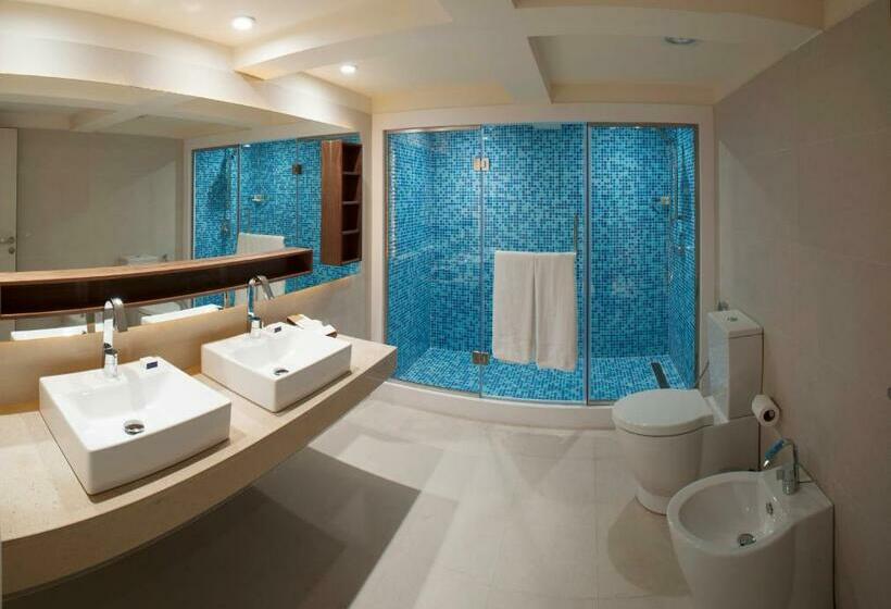 کلبه ییلاقی, Albander Hotel & Resort