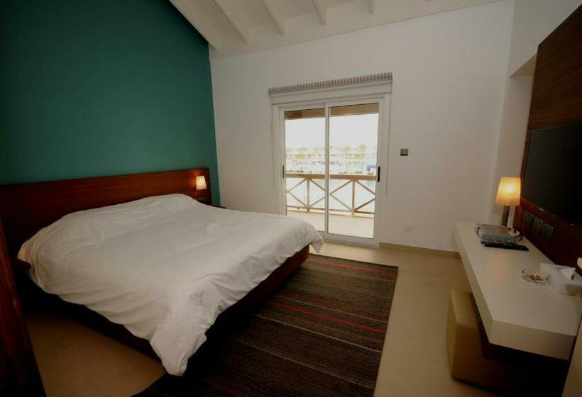 کلبه ییلاقی, Albander Hotel & Resort