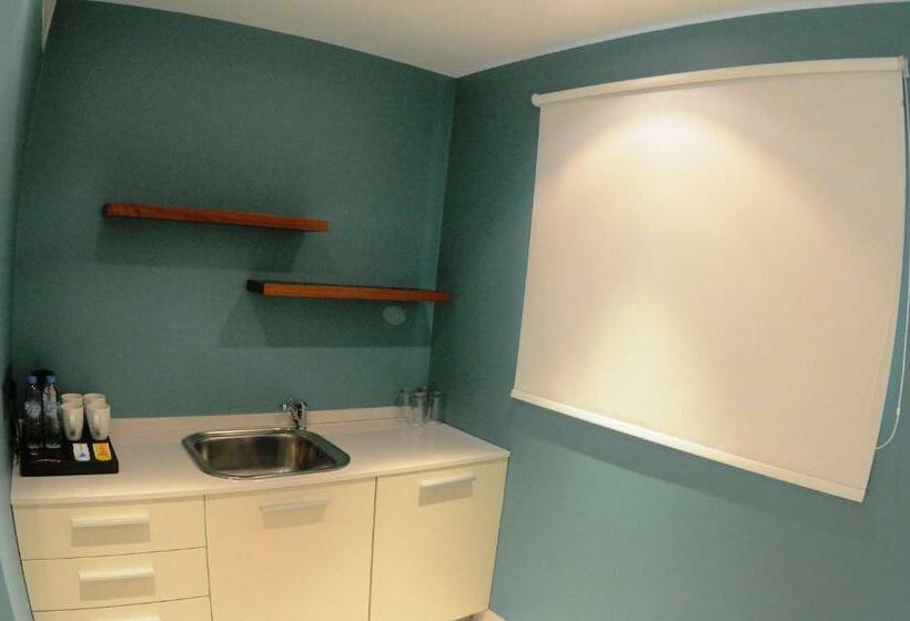 کلبه ییلاقی, Albander Hotel & Resort