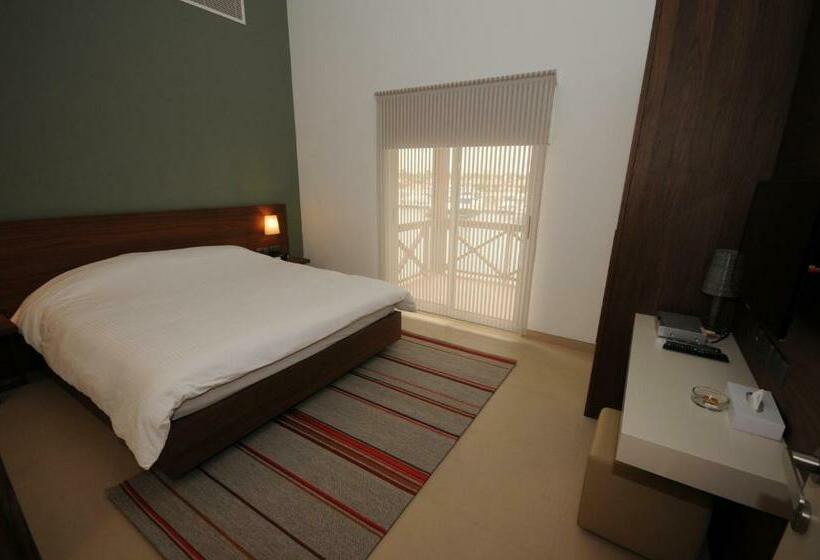 کلبه ییلاقی, Albander Hotel & Resort