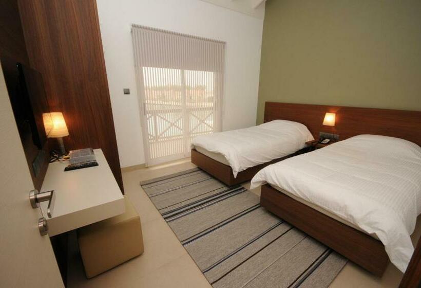 کلبه ییلاقی, Albander Hotel & Resort