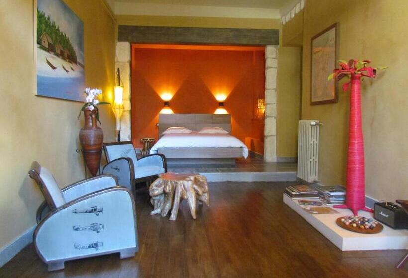 جناح مطلّ علي الحديقة, Bohobé Naboty