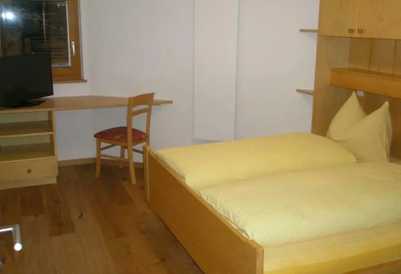 Huoneisto 2 Makuuhuonetta, Boarhof