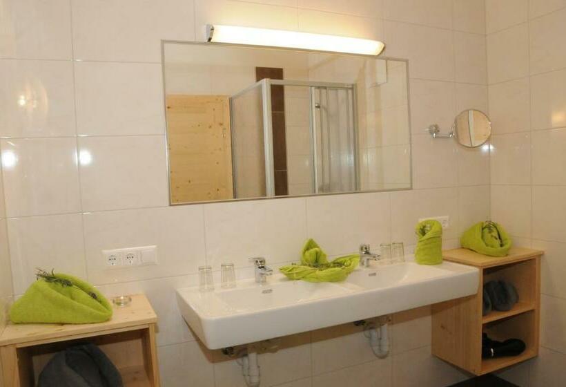 דירת שני חדרים, Gerlhof