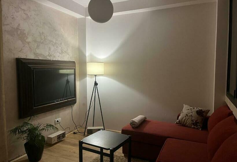 آپارتمان 1 خوابه با تراس, Casa Maruca