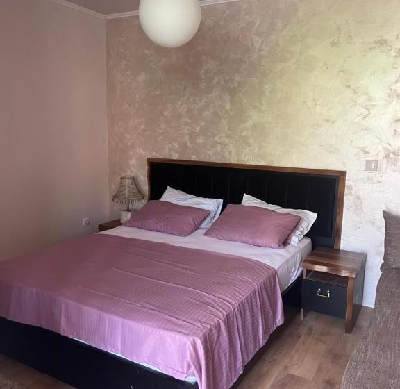 آپارتمان 1 خوابه با تراس, Casa Maruca