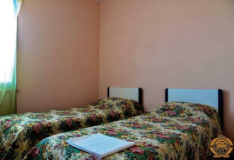 اتاق خانوادگی, B&b Rudéla Nonna Maria