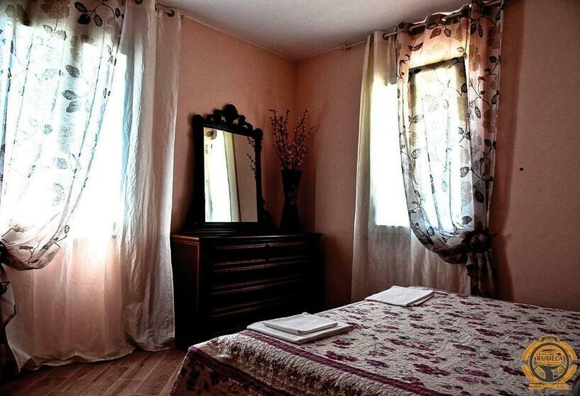 اتاق خانوادگی, B&b Rudéla Nonna Maria