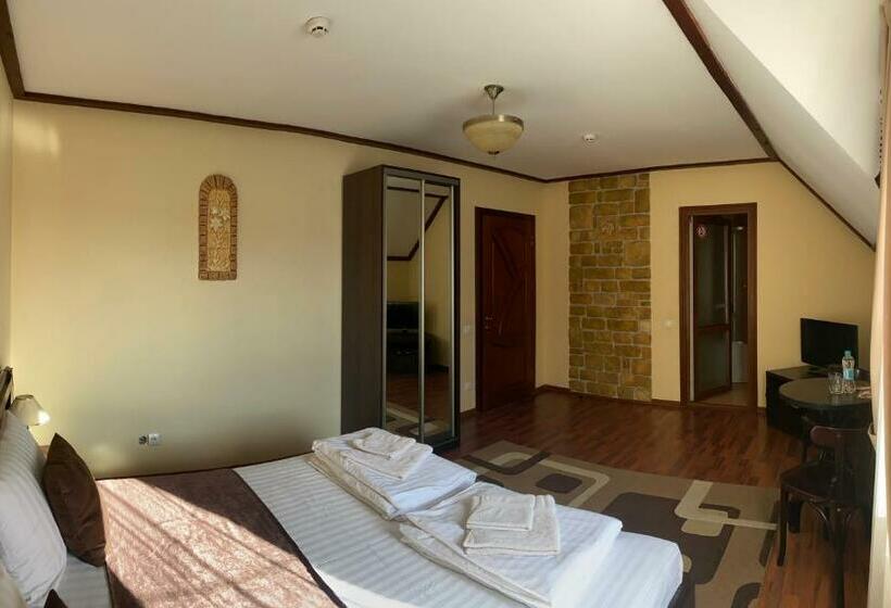 Standardzimmer, старий янів