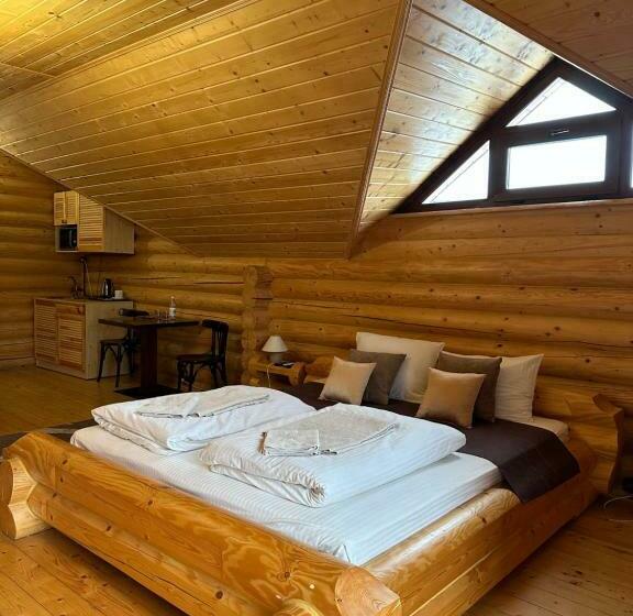 Quarto Triplo Estandar, батярський двір