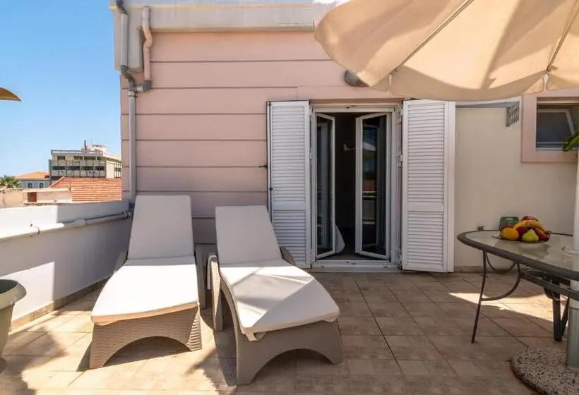 １ベッドルームのスーペリアアパートメント, Alena Apartments