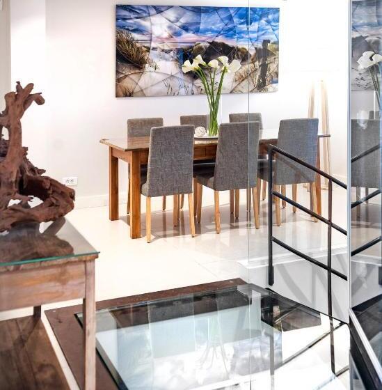 Апартаменты 3 Спальни, Au30