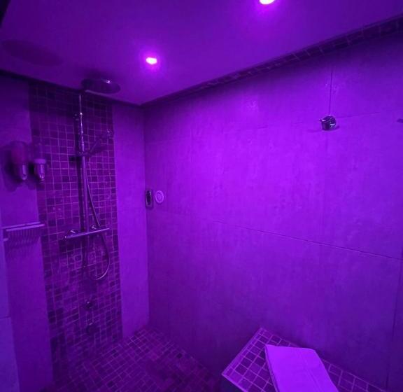 Люкс с гидромассажем, Au30