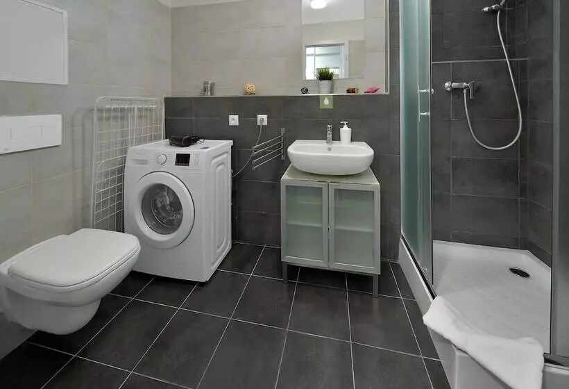 آپارتمان اکونومی 1 خوابه, Charming & Cozy Ambiente Apartments