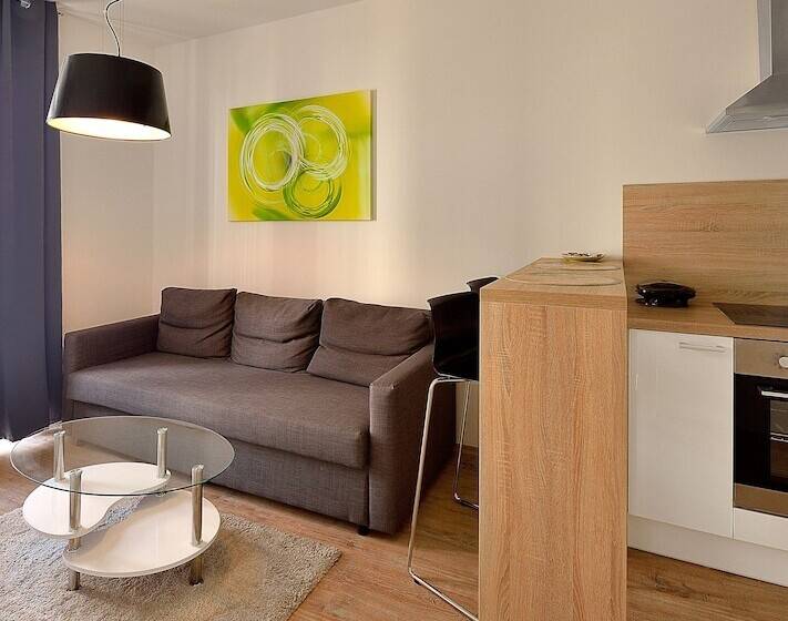 آپارتمان اکونومی 1 خوابه, Charming & Cozy Ambiente Apartments