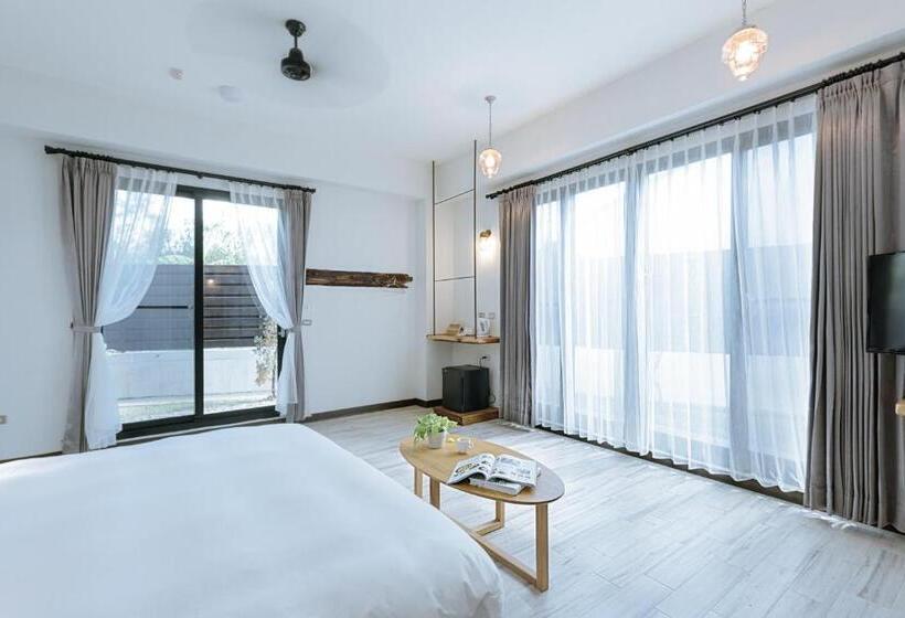 اتاق استاندارد با چشم‌انداز باغ, Chillax Inn B&b