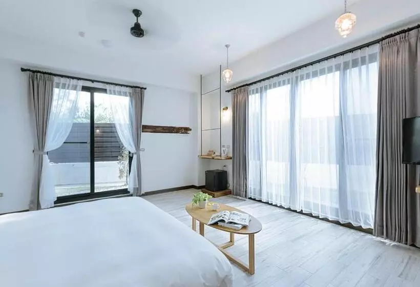 اتاق استاندارد با چشم‌انداز باغ, Chillax Inn B&b